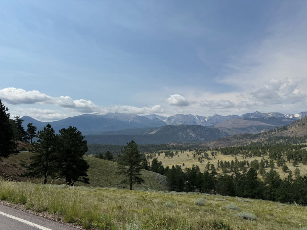 Rocky_Mountain-valley-mountain-background-view Rocky Mountain Valley Mountain Background View