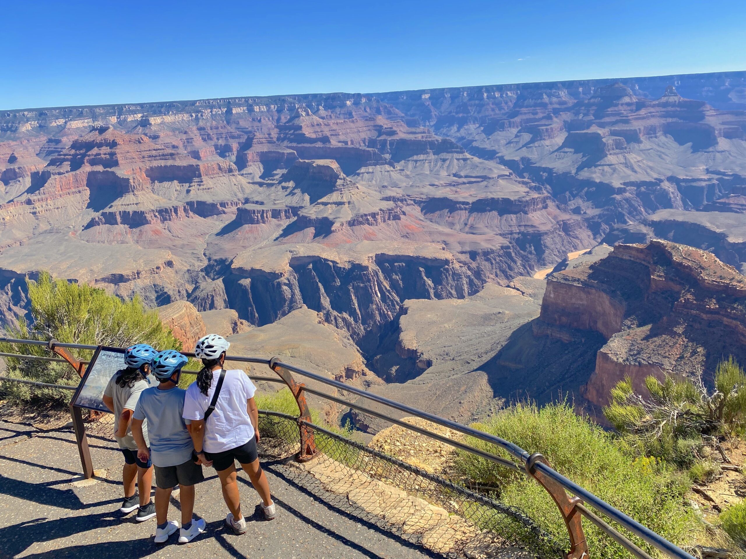 visitors, admire, the, grand, canyon, vista Bikegrandcanyon Visitors Admire The Grand Canyon