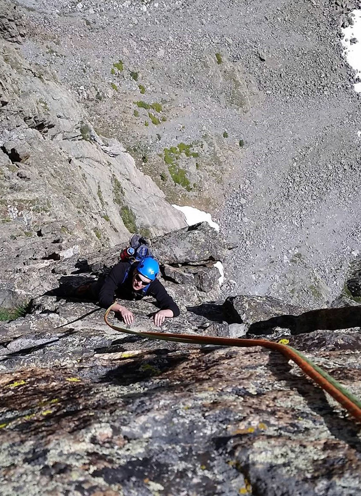 coclimbing_climber-vertical-rock-face-gunnison