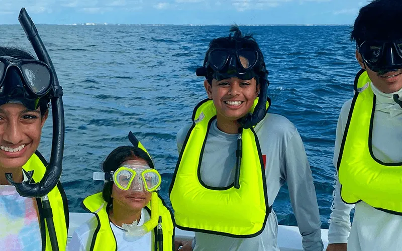 Diveyoung Snorkelers Boat Dry Tortugas