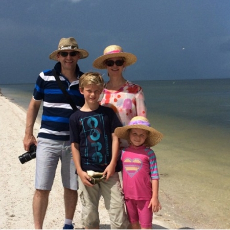 Everglades Boattours Family On The Beach
