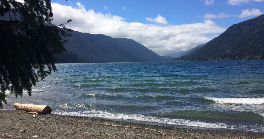 evergreenescapes-seattle_lake-shoreline-mountains-clouds Evergreenescapes Seattle Lake Shoreline Mountains Clouds