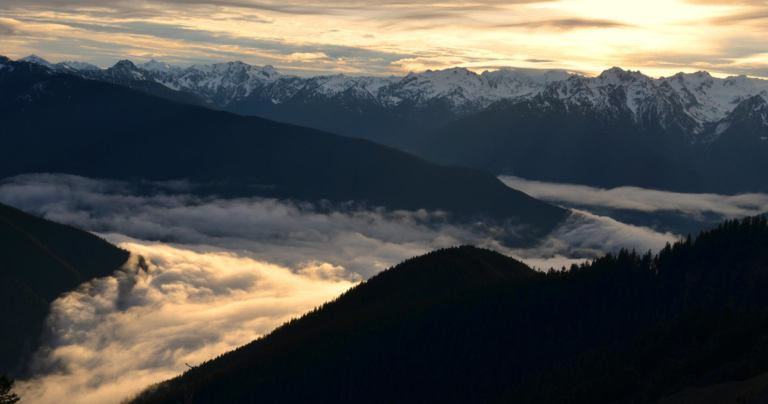 evergreenescapes-seattle_mountains-clouds-sunset-olympic-national-park Evergreenescapes Seattle Mountains Clouds Sunset Olympic National Park