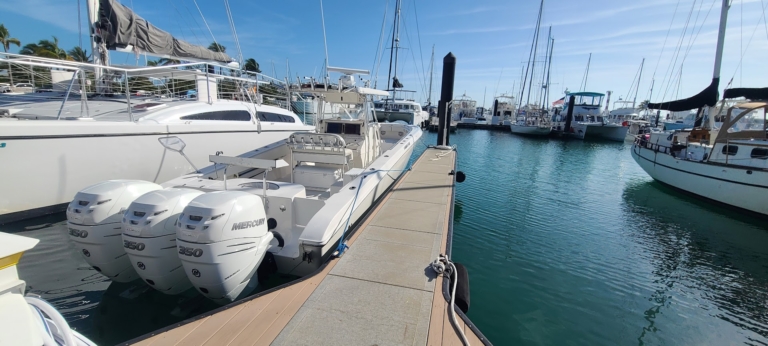 Dry Tortugas Family, Nauti Tuna — Dry Tortugas Hillbillyhookers Fishing Boat Dock Marina