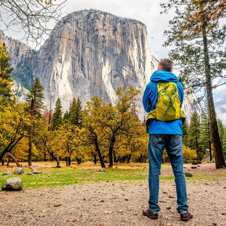Incredibleadventures Man Viewing El Capitan Yosemite