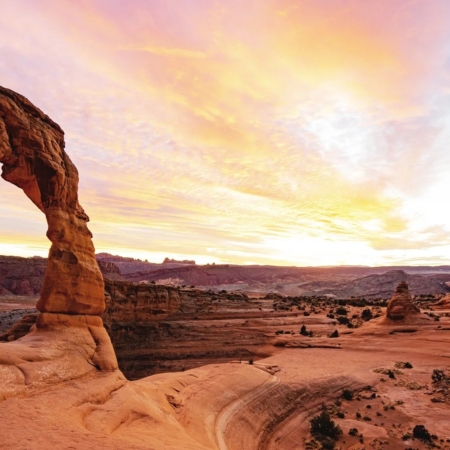 Moabluxurytours Iconic Rock Arch During Sunset