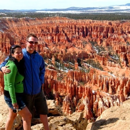 Vegassightseeing A Couple Standing On The