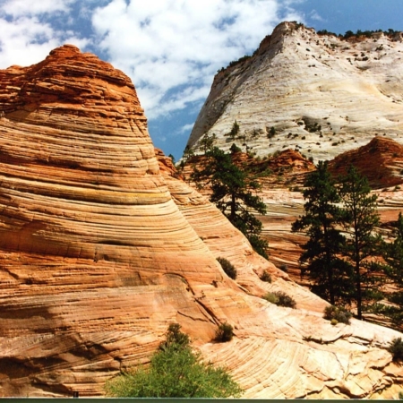 Vegassightseeing Striking Sandstone Layers Against A
