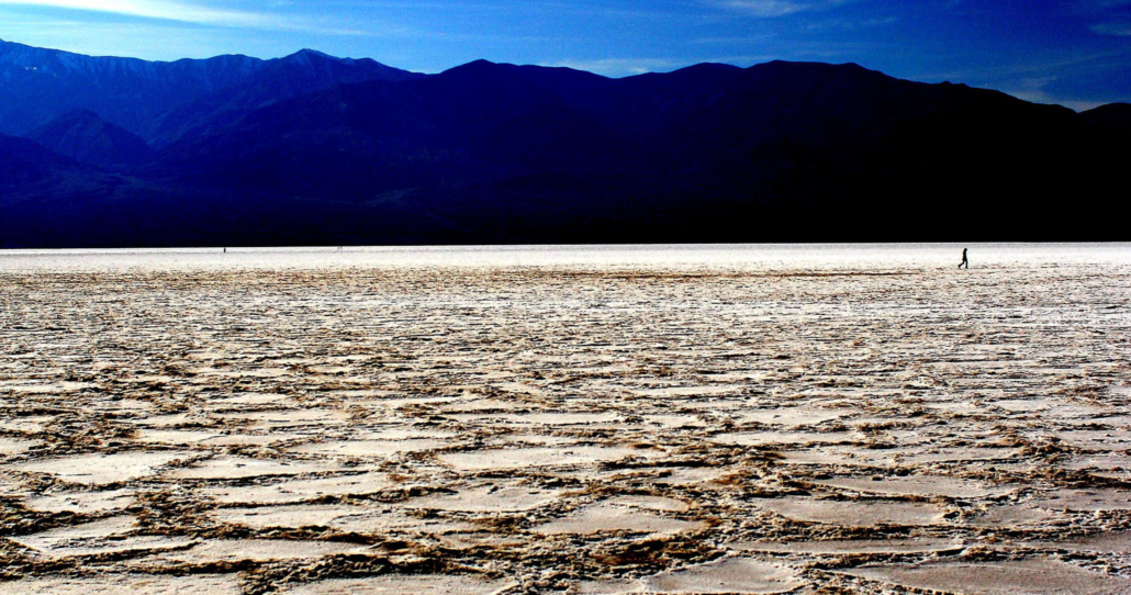 vegassightseeing_salt-flats-mountains-death-valley Vegassightseeing Salt Flats Mountains Death Valley