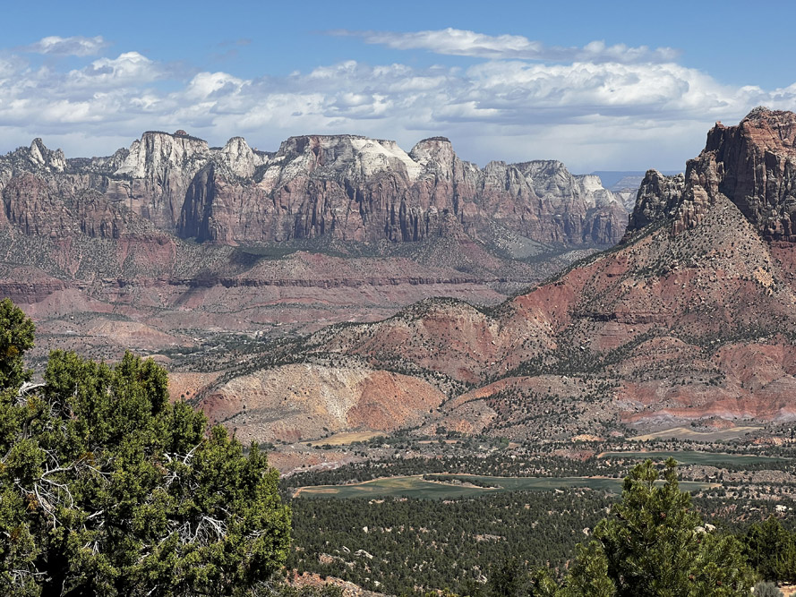 Eagle Crag Scenic Zion Hike — Zion Vermilioncliffs Zion Eagle Crag Red Rocks