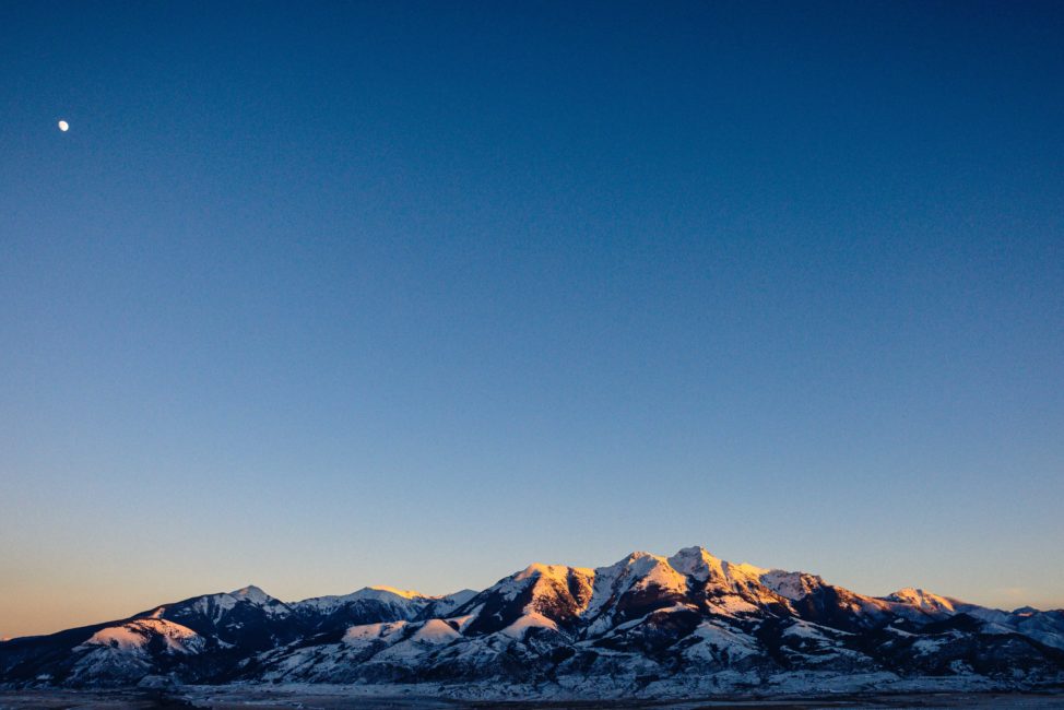 Stargazing Tour | North - Public Tour — Yellowstone Yellowstonesafari Moonrise Over Snowy Mountains