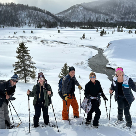 Yellowstonesafari Snowshoe Hikers Yellowstone River Snowy Landscape