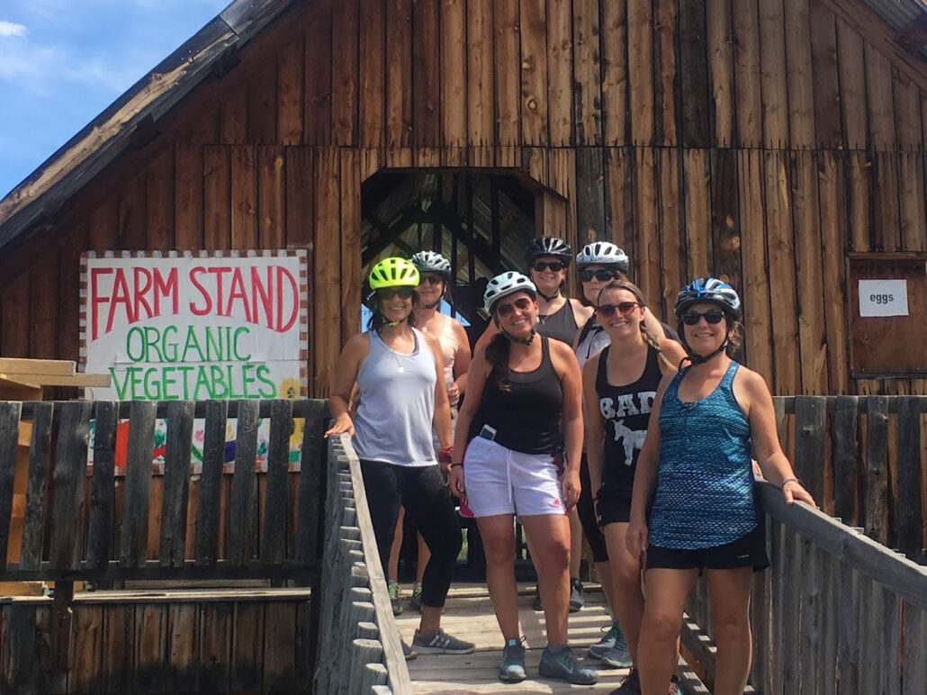 boulderbiketours_bike-to-farm-tour-for-private-groups-farm-stand-biking-group-colorado