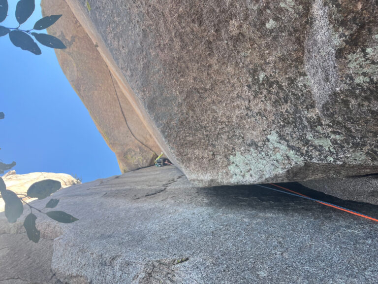 climbingguidesarizona_prescott-rock-climbing-rock-climbing-prescott-blue-sky