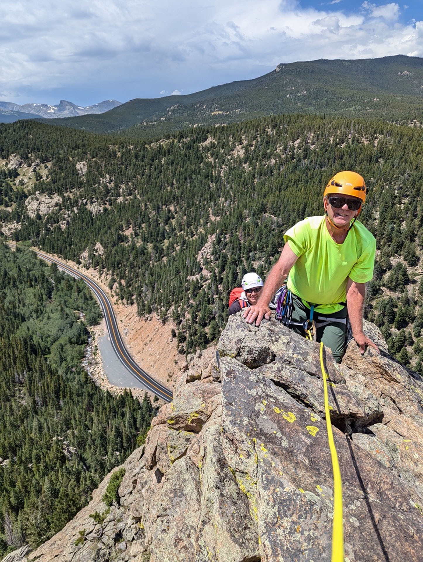 kmaconline_multi-pitch-rock-climbing-multi-pitch-rock-climbing-colorado-summit