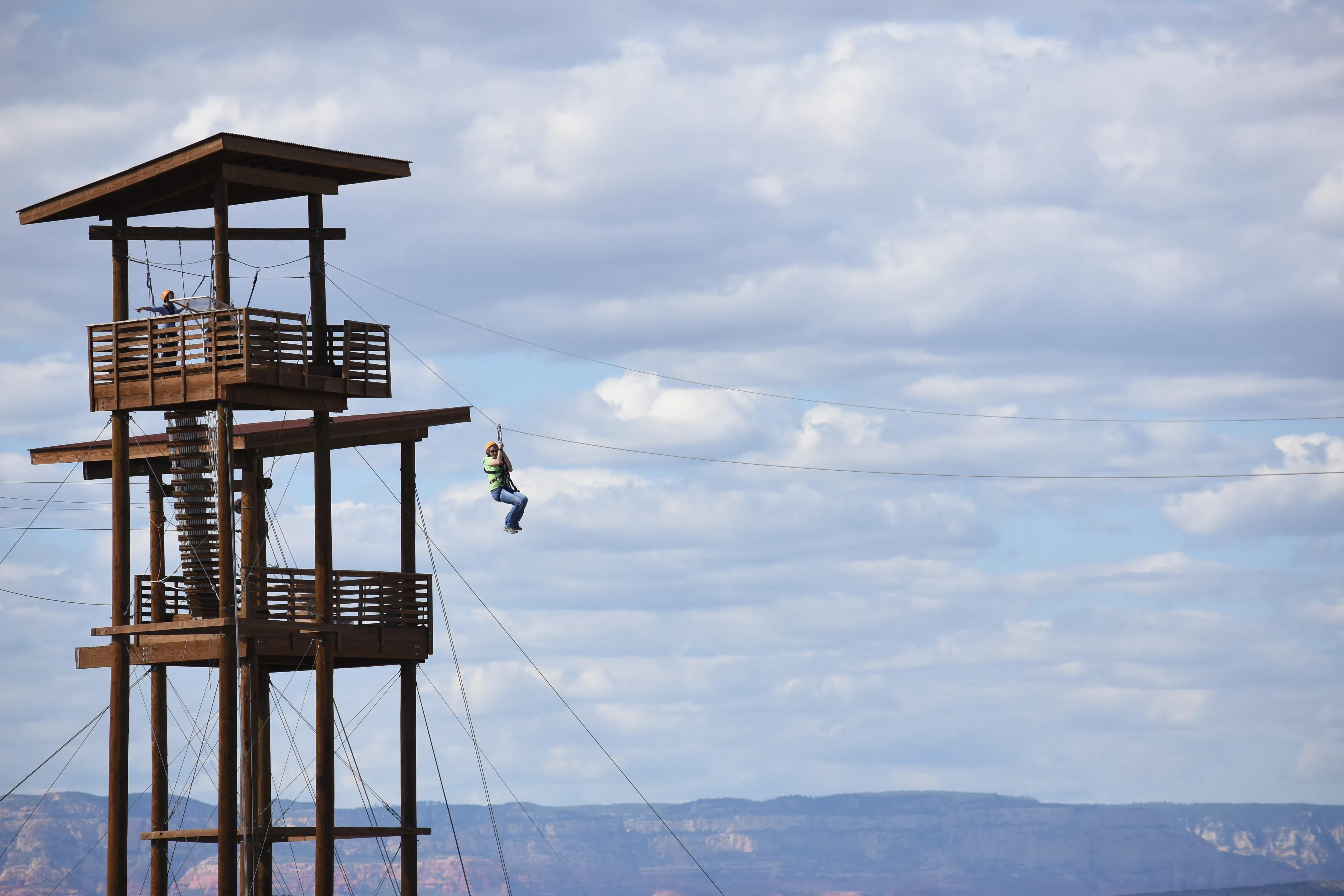 predatorzipline_guest-zipline-from-tower_2675